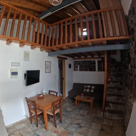 Agrospito Traditional אגרוס